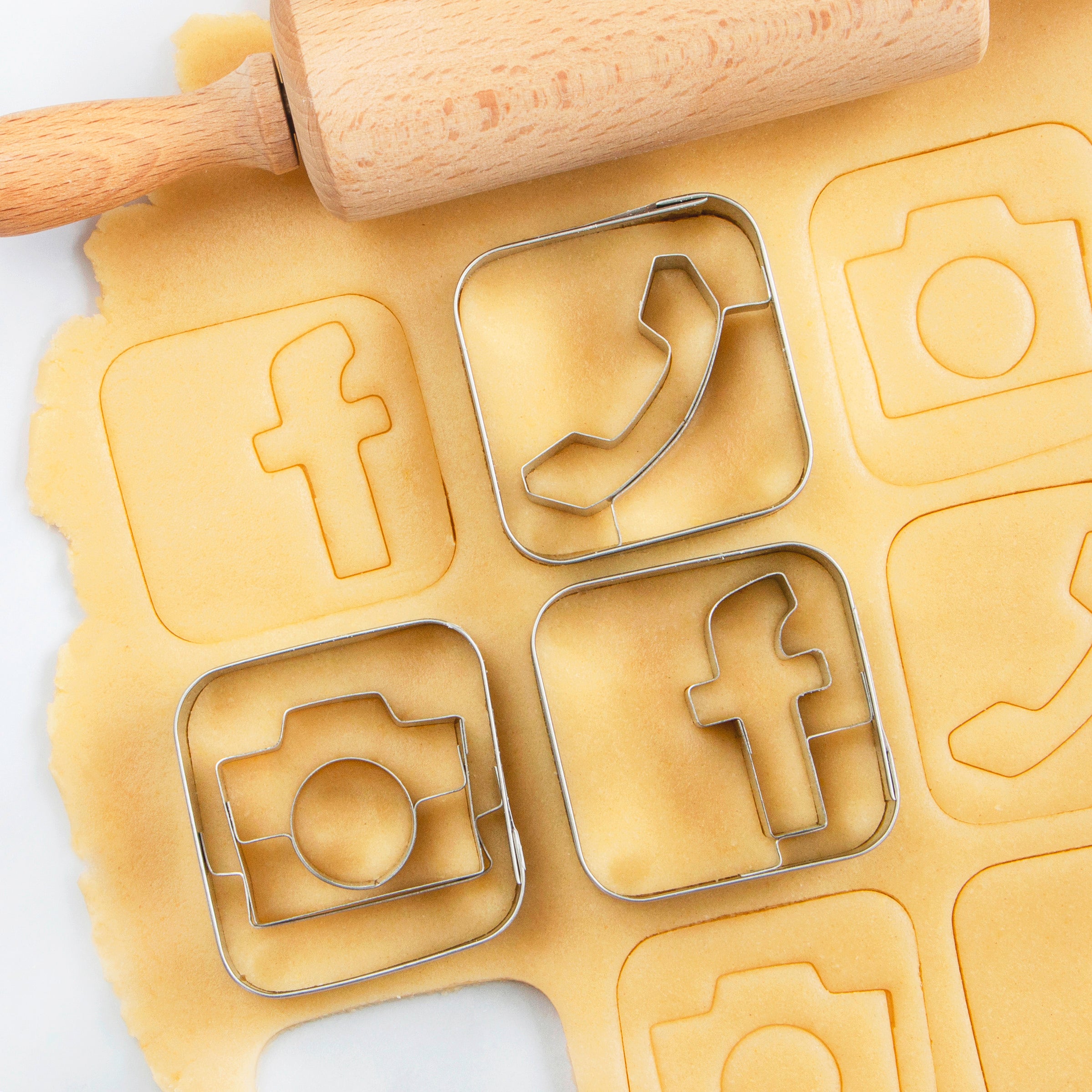 STÄDTER Apps embossing cookie cutter