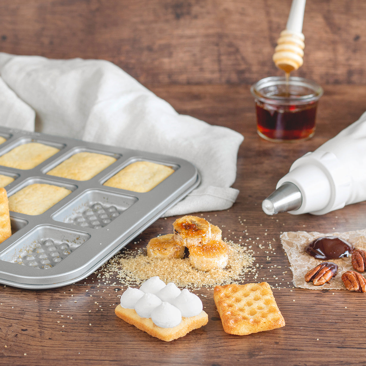 STÄDTER We love baking - Mini waffle pan